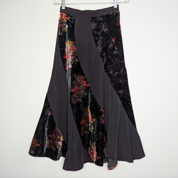 Vintage Dresses & Skirts - Vintage Essay Black Red Floral Velvet Panel Midi Skirt 24in